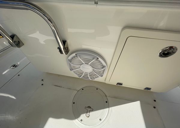 Boston Whaler 320 Outrage image