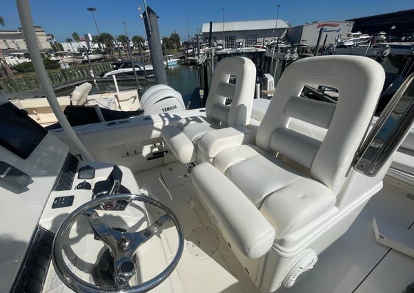 Boston Whaler 320 Outrage image