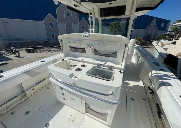 Boston Whaler 320 Outrage image