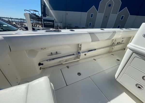 Boston Whaler 320 Outrage image