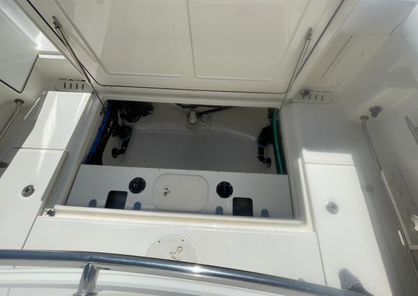 Boston Whaler 320 Outrage image