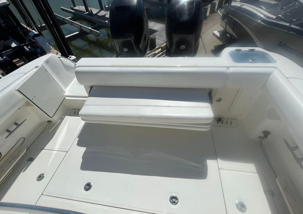 Boston Whaler 320 Outrage image