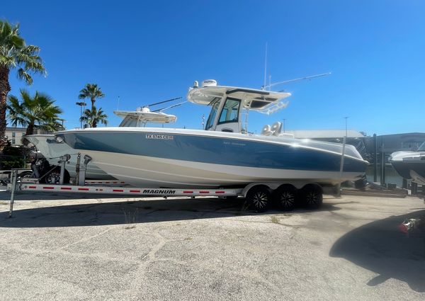 Boston Whaler 320 Outrage image