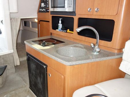 Crownline 270 CR image