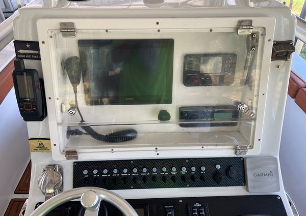 Custom 38 Coyote image