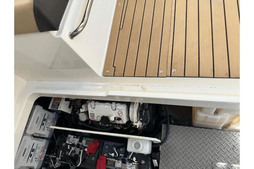 Sea Ray 320 Sundancer image