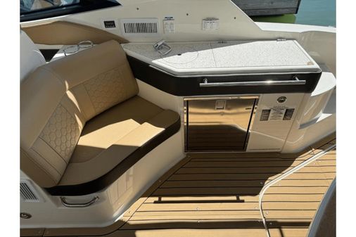 Sea Ray 320 Sundancer image