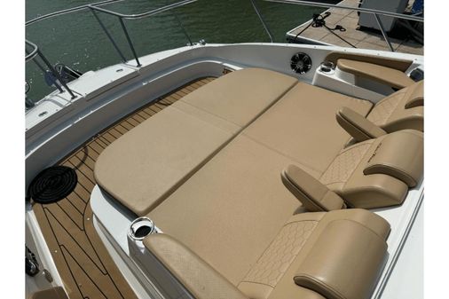 Sea Ray 320 Sundancer image