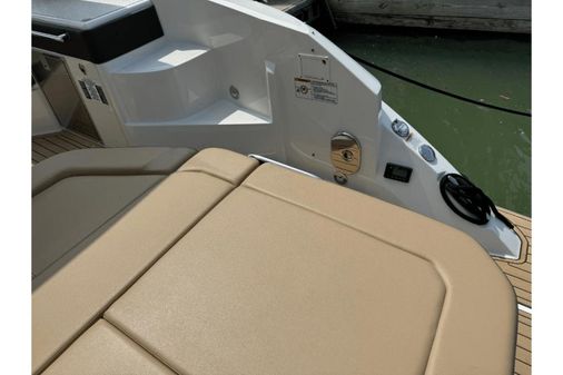 Sea Ray 320 Sundancer image