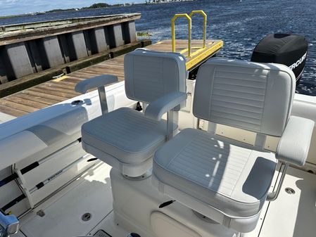 Boston-whaler 220-OUTRAGE image