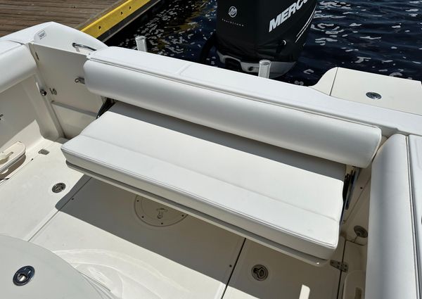 Boston-whaler 220-OUTRAGE image