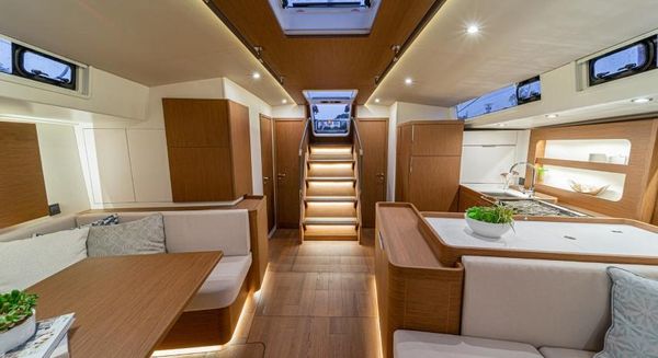 Beneteau Oceanis Yacht 54 image