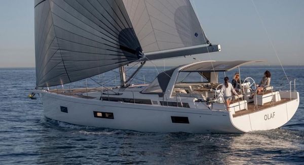 Beneteau Oceanis Yacht 54 image