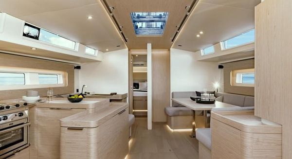 Beneteau Oceanis Yacht 54 image