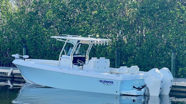 Bluewater Sportfishing 2850 