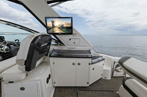 Monterey 400 Sport Yacht image