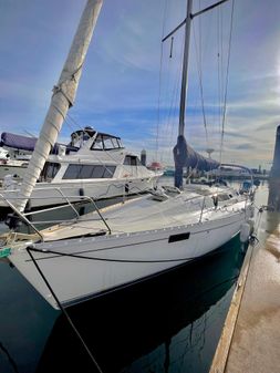 Beneteau Oceanis 350 image