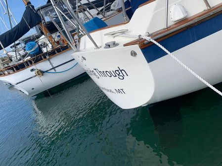 Endeavour 37 Sloop image