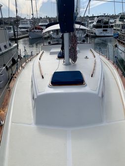 Endeavour 37 Sloop image