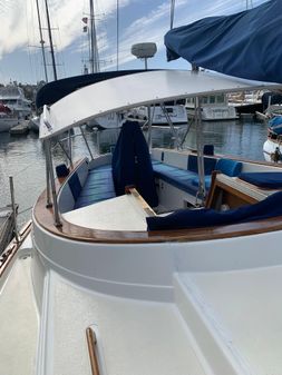 Endeavour 37 Sloop image