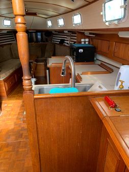 Endeavour 37 Sloop image