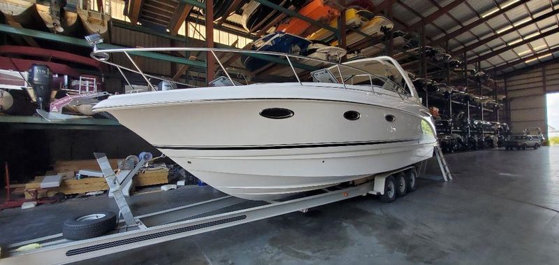 Chaparral 320 Signature - main image