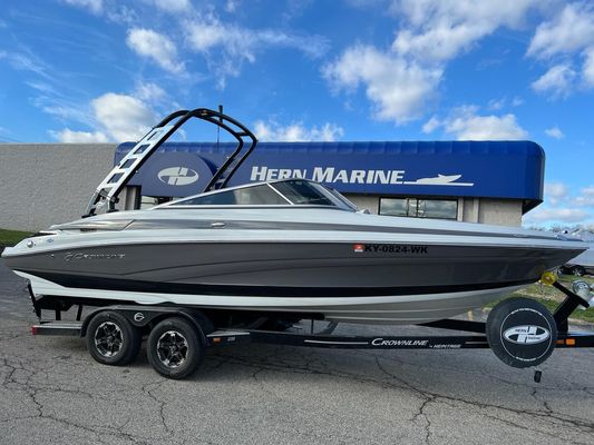 Crownline 235 SS - main image
