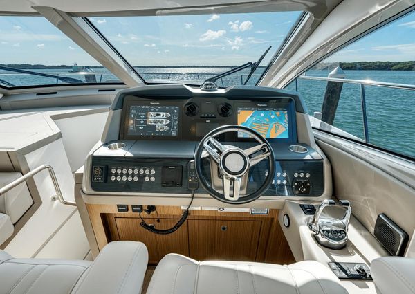 Sea Ray L550 image