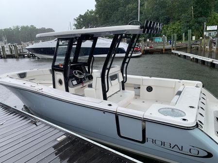 Robalo R270 image