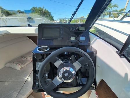Jeanneau NC Weekender 695 Series 2 image