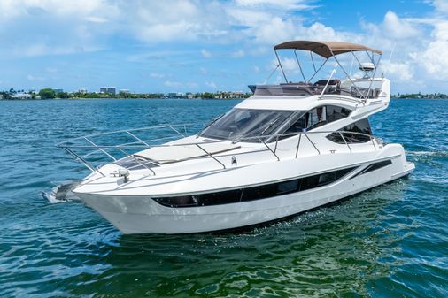 Galeon 380 Fly image