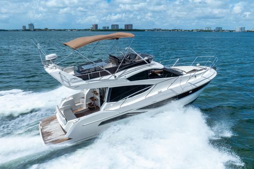 Galeon 380 Fly image