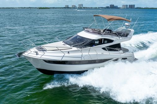 Galeon 380 Fly image