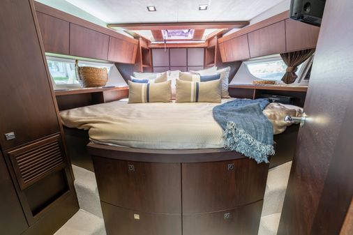 Galeon 380 Fly image