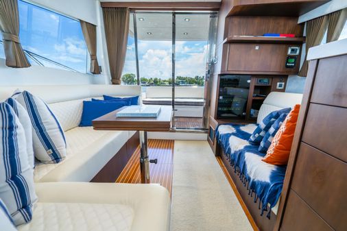 Galeon 380 Fly image