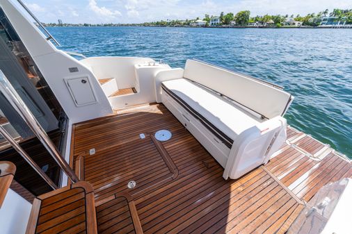 Galeon 380 Fly image