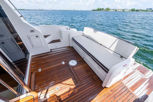 Galeon 380 Fly image