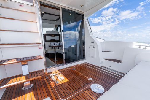 Galeon 380 Fly image