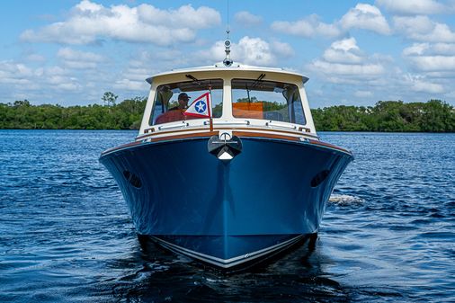 Hinckley Picnic Boat 40 image