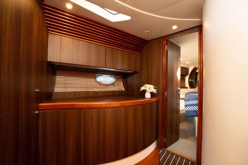 Pershing 52 image