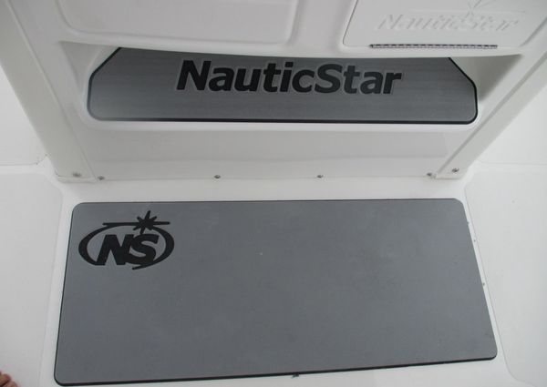 NauticStar 28 XS image