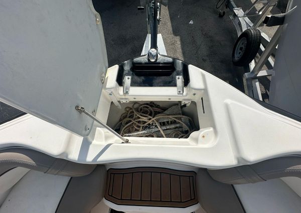 Yamaha Boats 242 LTD S image