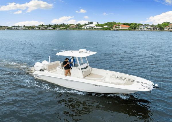 Boston Whaler 270 Dauntless image