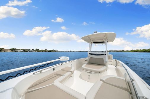 Boston Whaler 270 Dauntless image