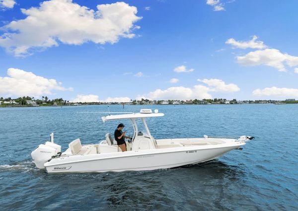 Boston Whaler 270 Dauntless image