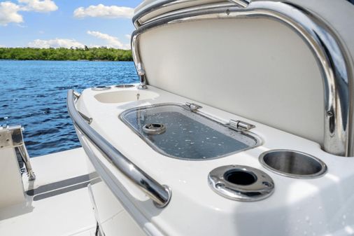 Boston Whaler 270 Dauntless image