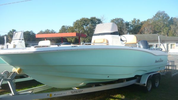 NauticStar 231 Hybrid