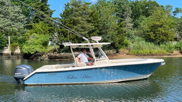 Pursuit C 280 Center Console
