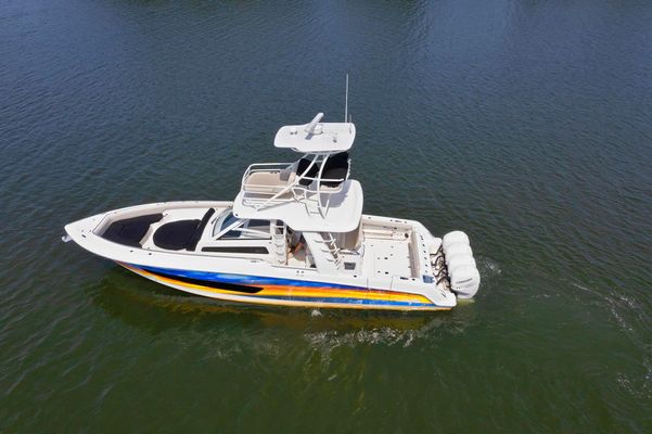Boston Whaler 420 Outrage - main image