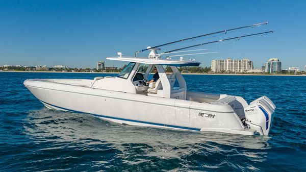 Intrepid 407 Nomad SE